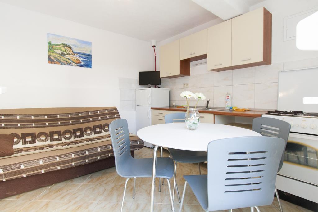 Apartment Mikulic Duće Екстериор снимка