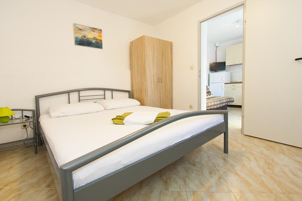 Apartment Mikulic Duće Екстериор снимка
