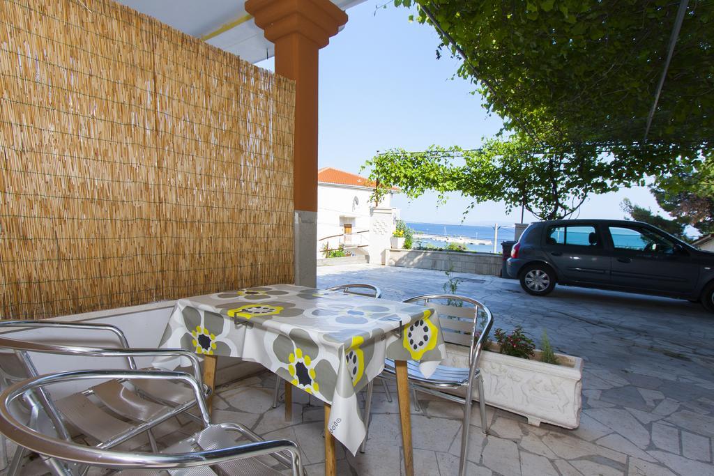 Apartment Mikulic Duće Екстериор снимка