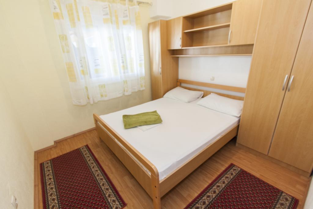 Apartment Mikulic Duće Екстериор снимка