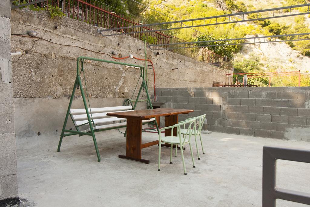 Apartment Mikulic Duće Екстериор снимка